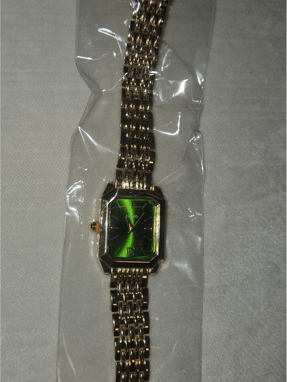 New Women's Gold-Tone Watch with Green Dial and Quartz Movement